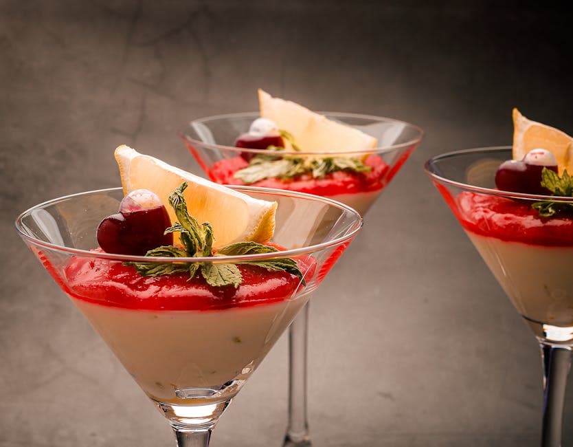 Sitronpanna cotta med bjørnebærsirup