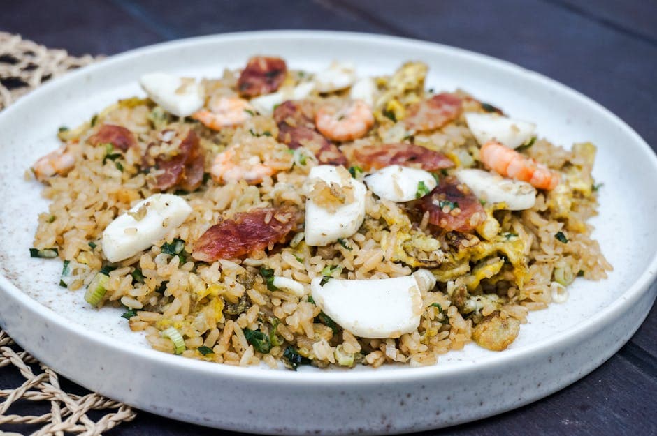 Klassisk creolsk jambalaya med reker og pølse