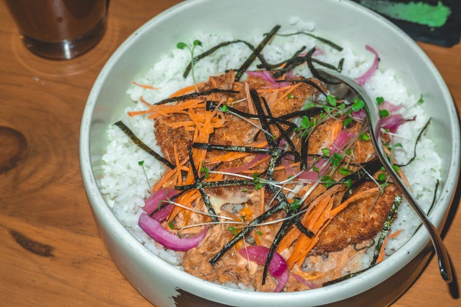 Fluke-poke med kokosris og syltet rødløk