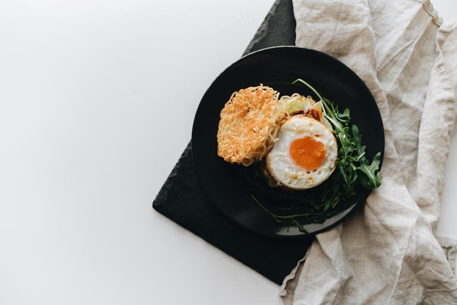 Eggnuddel- og fontinatorte med grønnkål