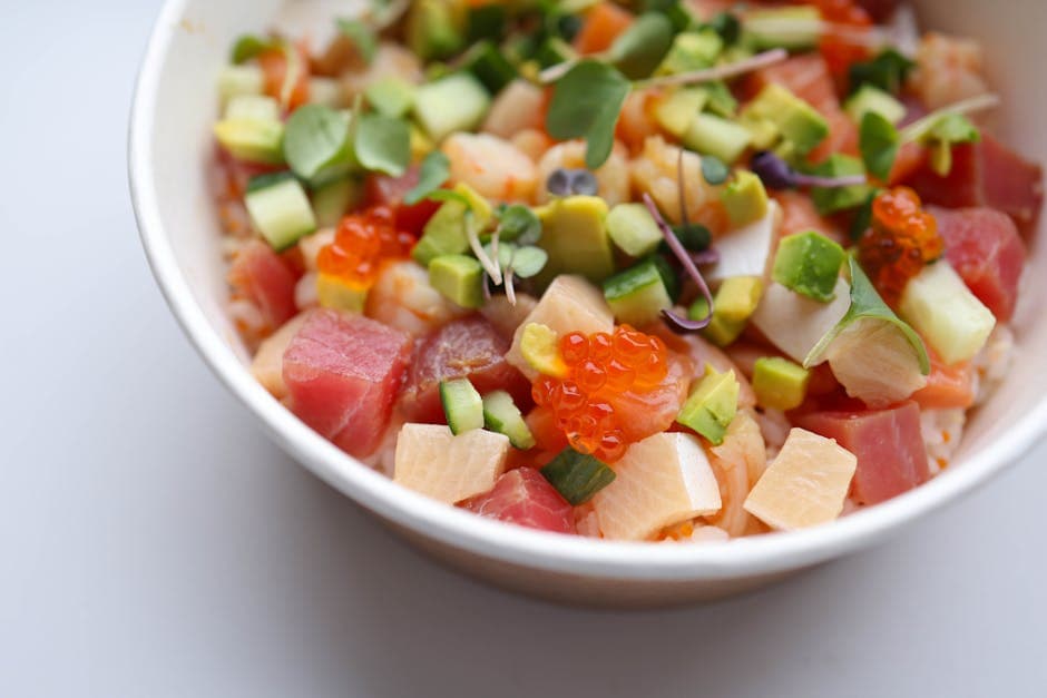 Sushisalat med ris og grønnsaker