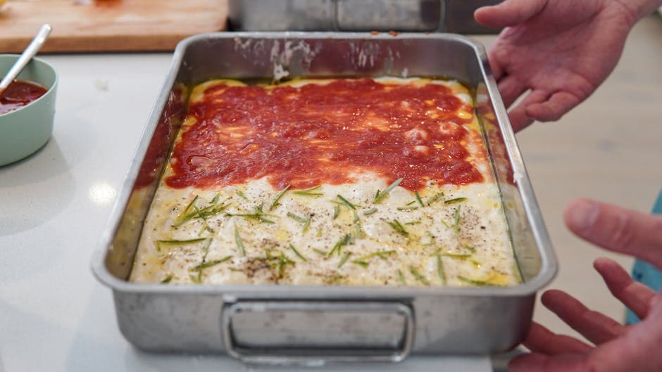 Polentapai med ost og tomatsaus