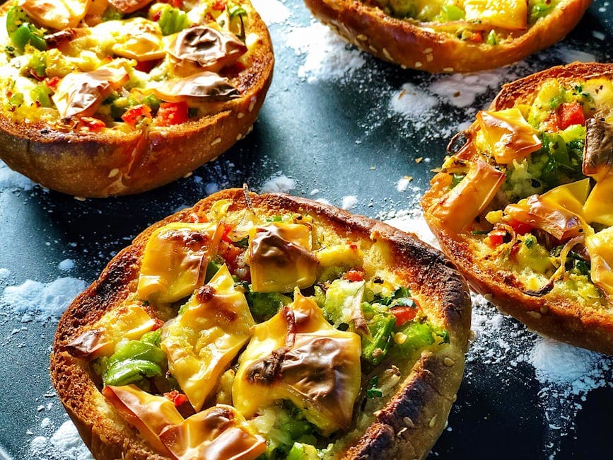 Bakte mini-brødskåler med fyll