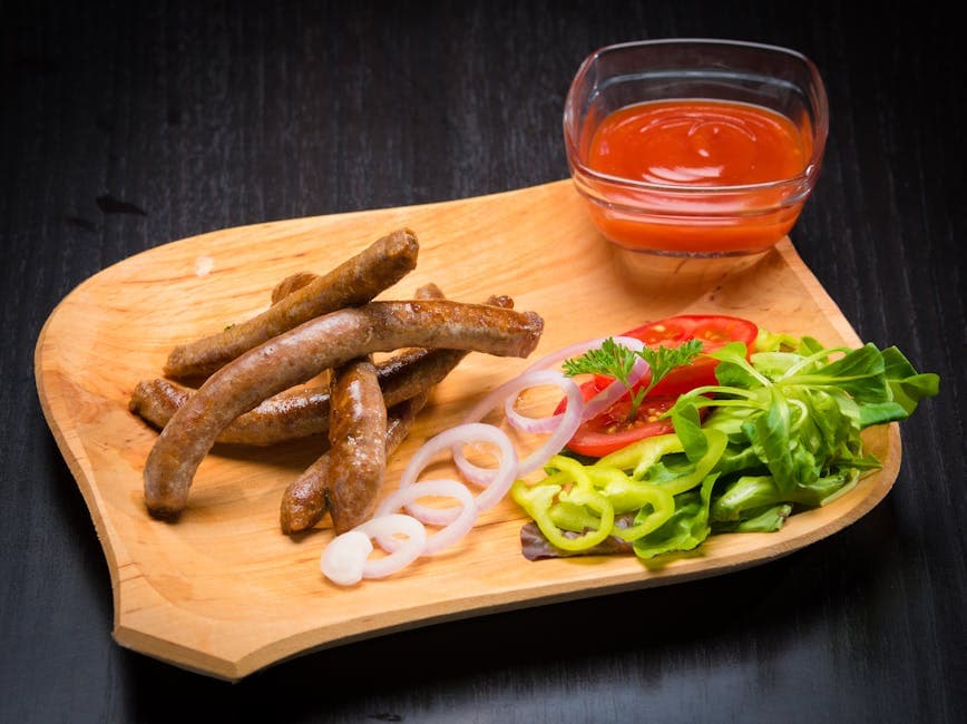 Frokostpølse med kremet rød peppersaus