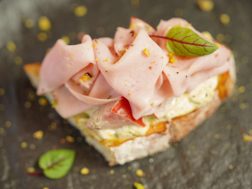 Kremet mortadellamousse med balsamico