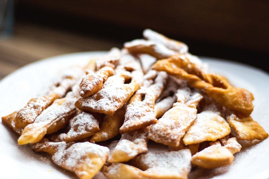 Cenci (friterte deigbuer med melis)