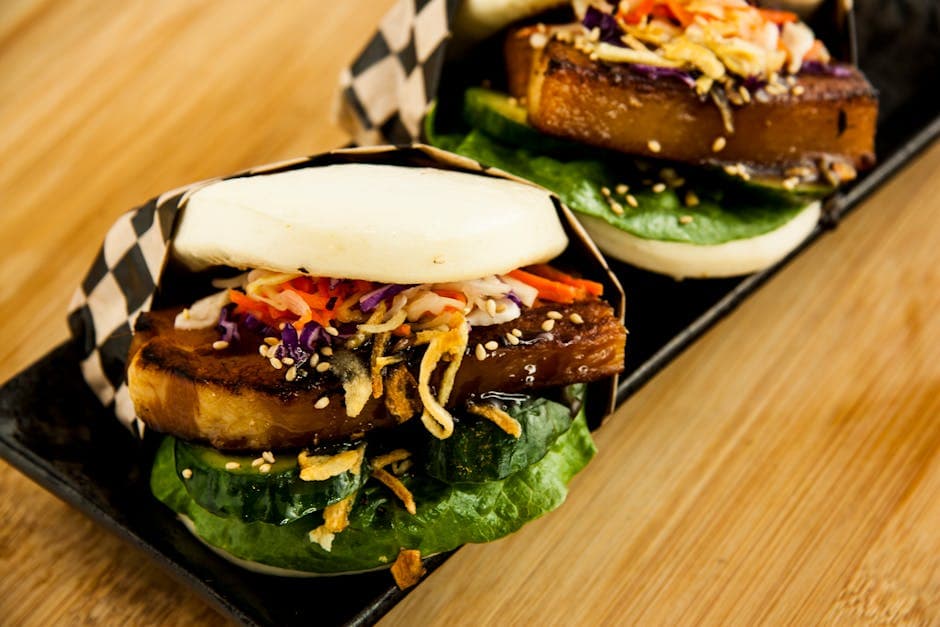 Langsomt røkt svineskulder med kålsalat og queso fresco