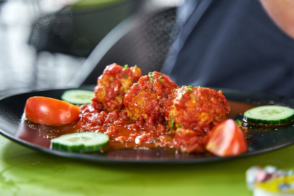 Gorgonzolafylte kjøttboller med kremet tomatsaus