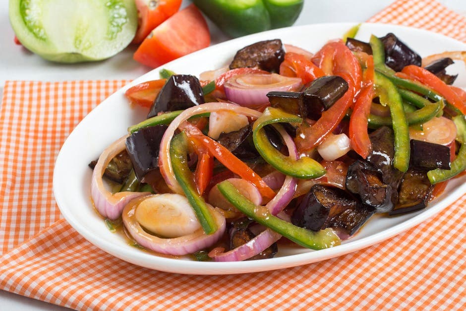 Grillet paprika- og rødløksalat