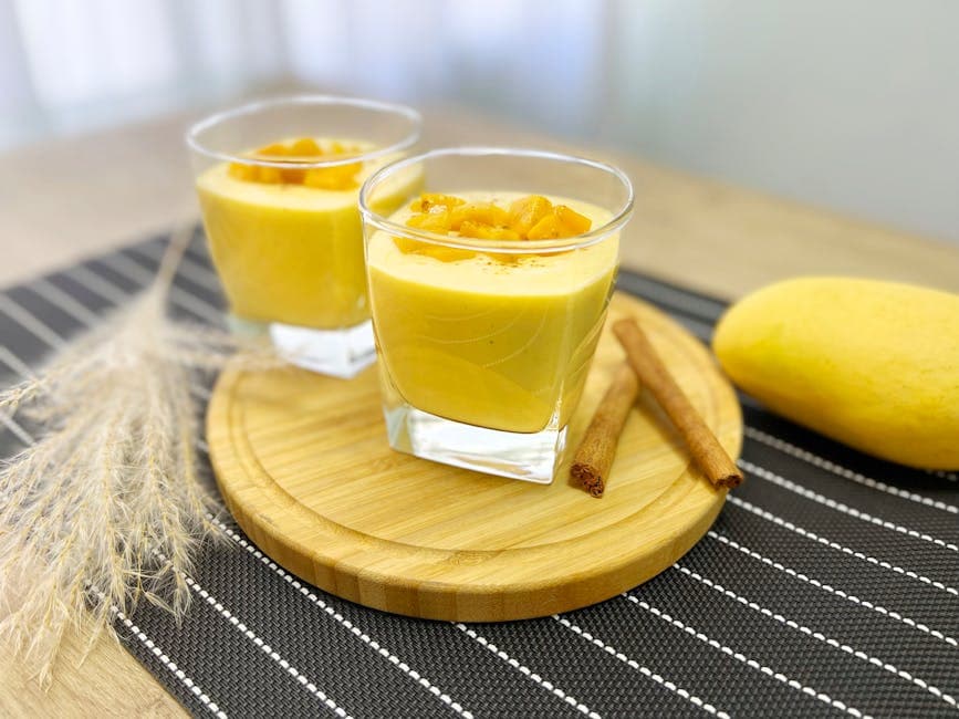 Mango- og romsmoothie med yoghurt