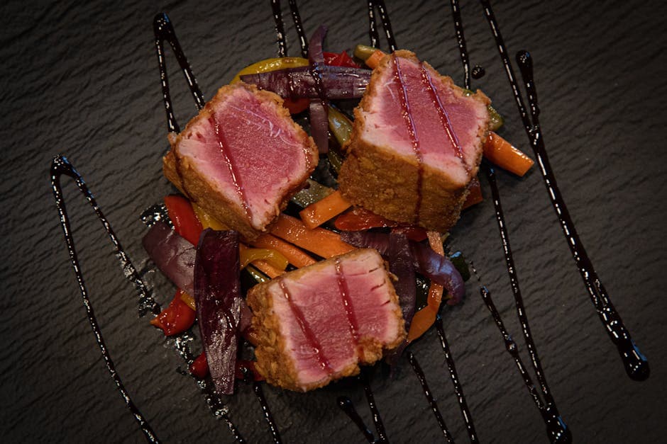 Pannestekt Hawaiian Ahi med ris og shiitake-teriyaki beurre blanc