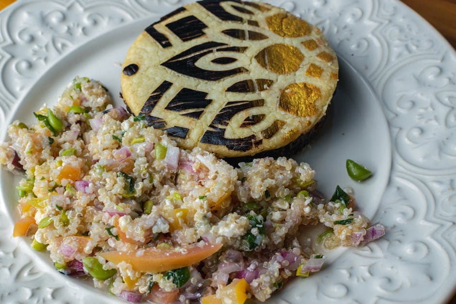 Quinoa, ovnsbakt aubergine og eplesalat med spisskummenvinaigrette