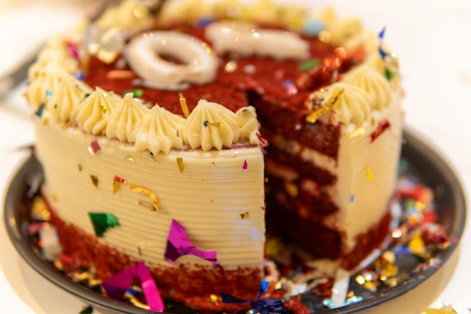 Red Velvet Fyrverkerikake med Kremostglasur