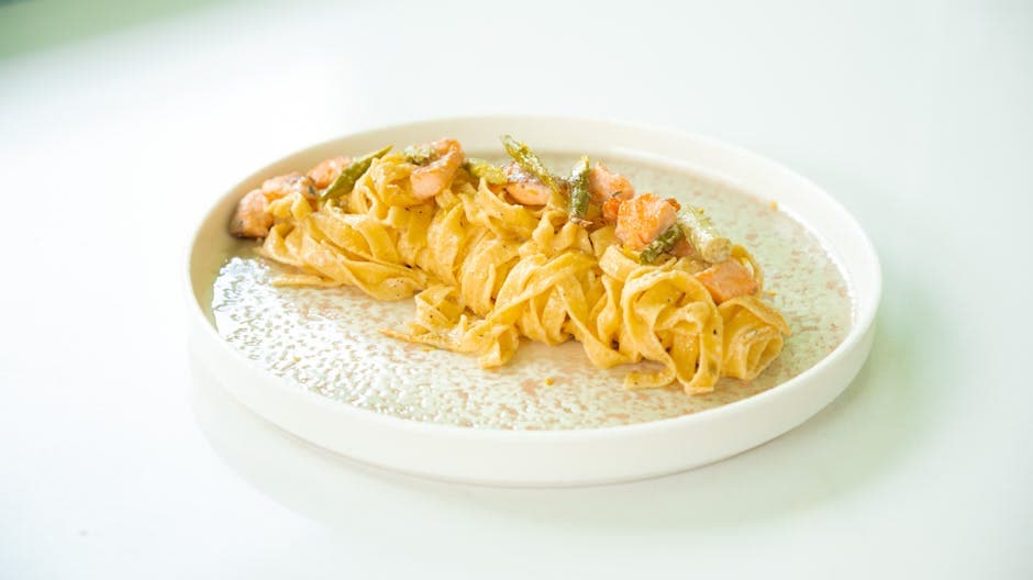 Reker og artisjokktagliatelle med svart pepper og pecorino