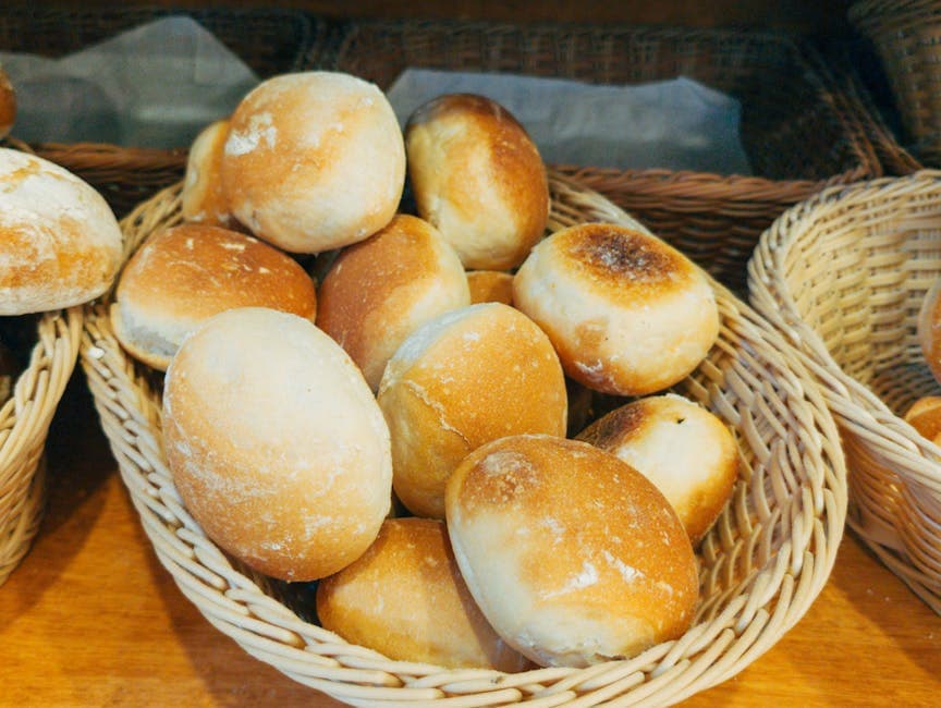 Hjemmelaget hvitt brød og rundstykker