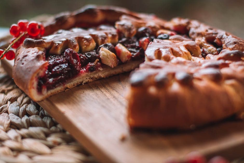 Klassisk bærpai med fruktfyll