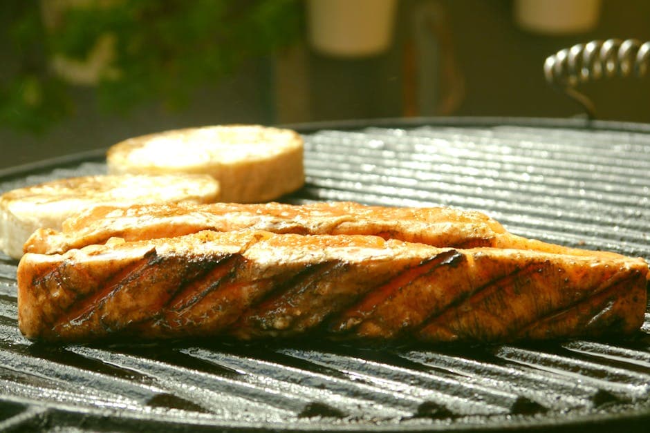 Grillet laks med kaffebarbecue-saus