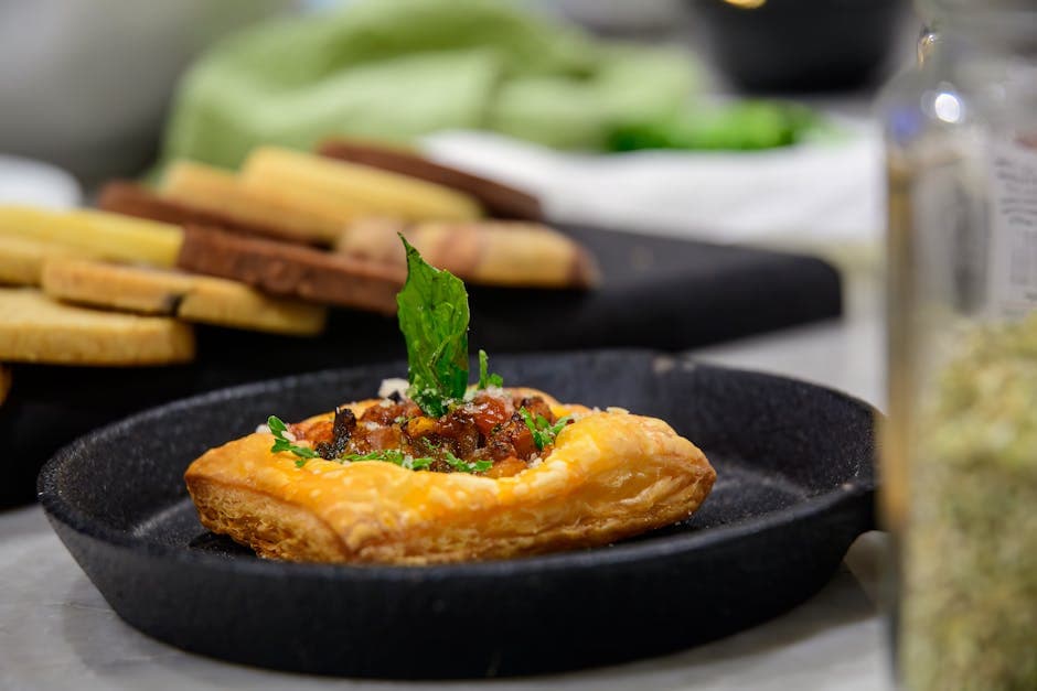 Butterdeig med potet, karamellisert purre og bacon