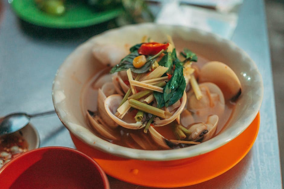 Snegler kokt i sitrongress og chili (Ốc Luộc Xả)