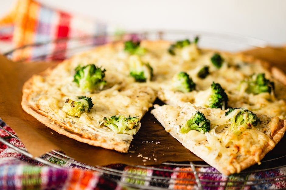 Filopizza med brokkolipesto, tomat og geitost