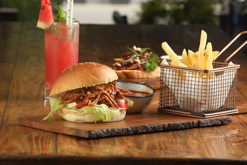 Røykfylte svineburger med eple- og løkchutney