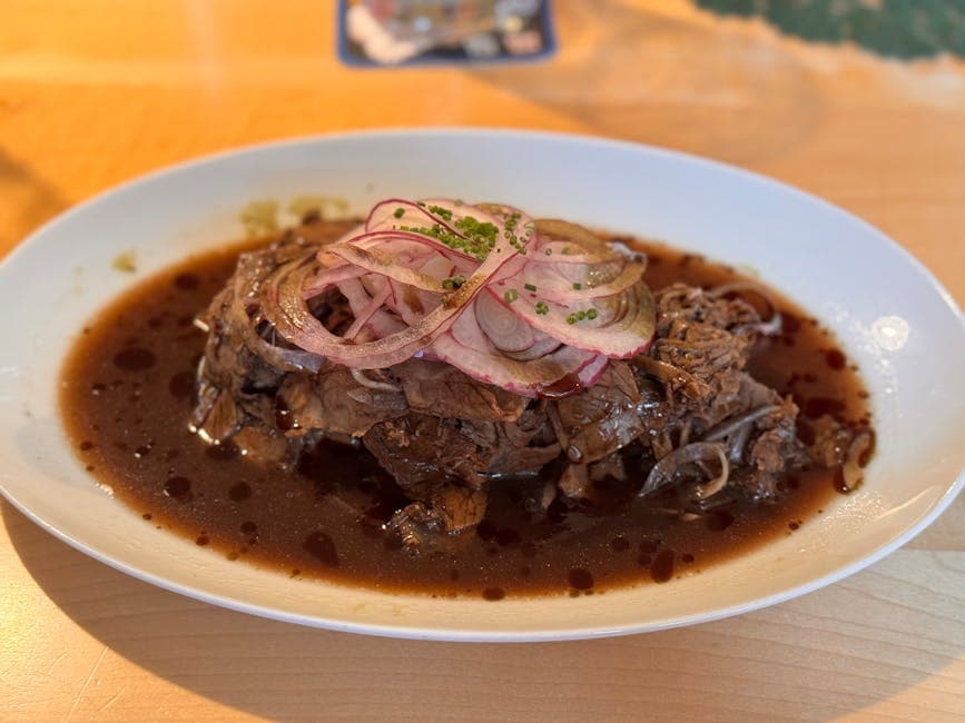 Oksebryst med chipotle-tomatillosaus