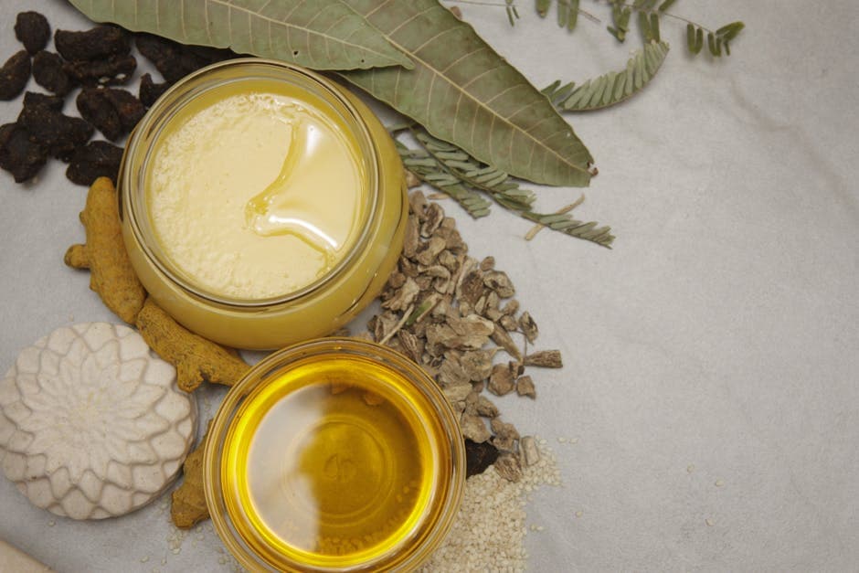 Helsebringende gurkemeie- og honningpasta