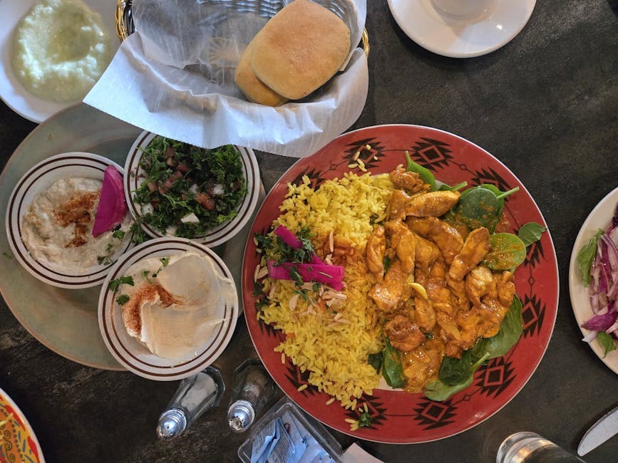 Varm ris- og kyllingsalat med artisjokk og spinat