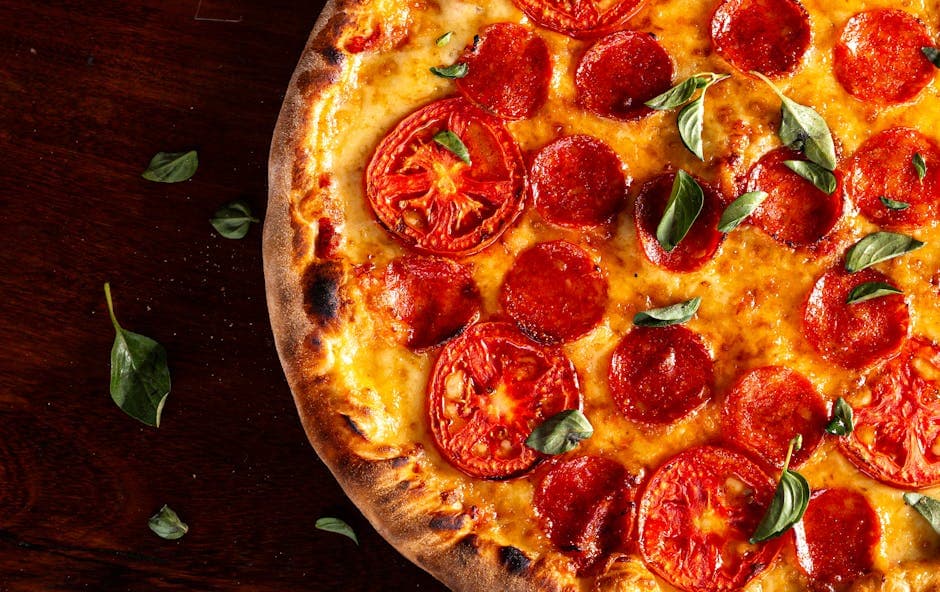 Hjemmelaget pizza med sprø bunn