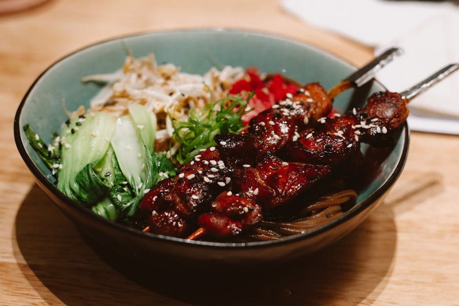 Koreanske svinekebaber med grønnsaker