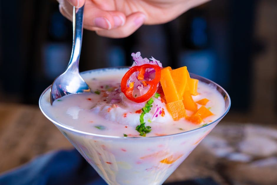 Frisk kamskjellceviche med chili og lime