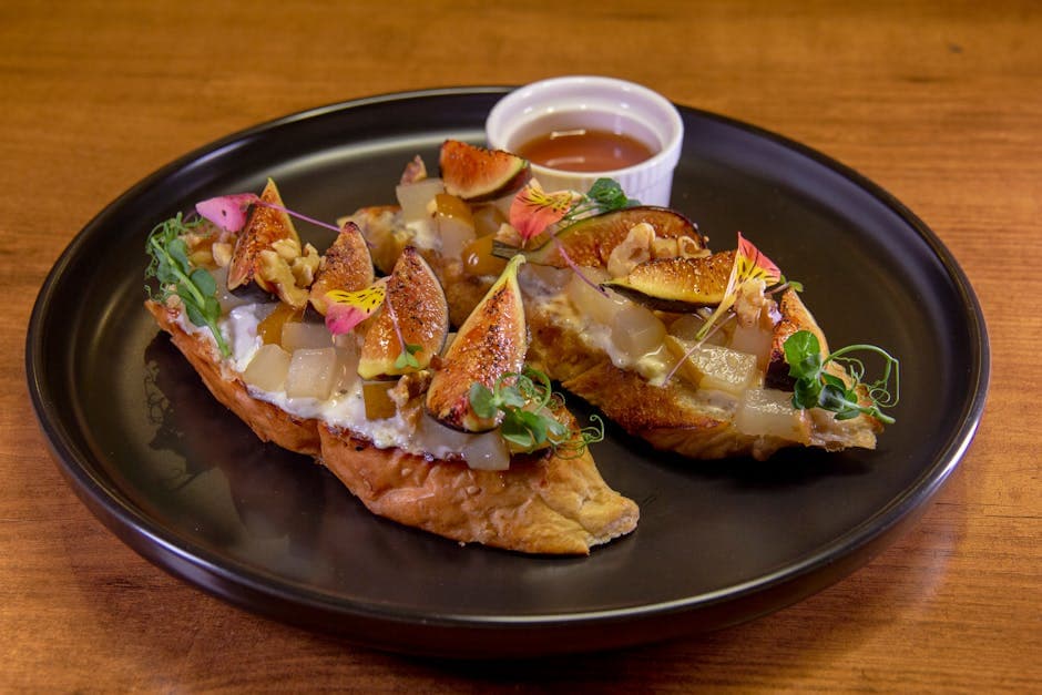 Potetlatkes med karamelliserte pærer, geitost og sherryeddik-dressing