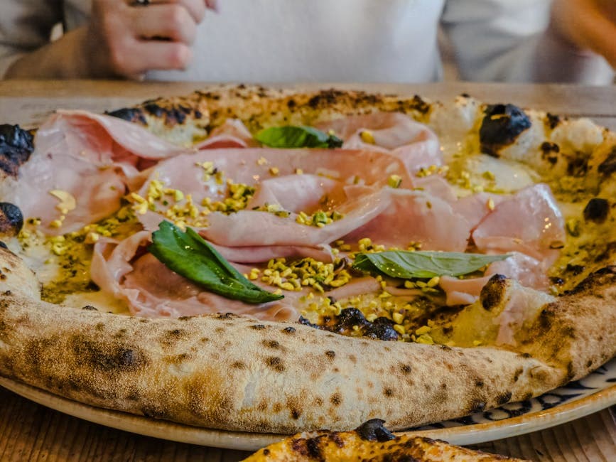 Pizza med mortadella og prosciutto