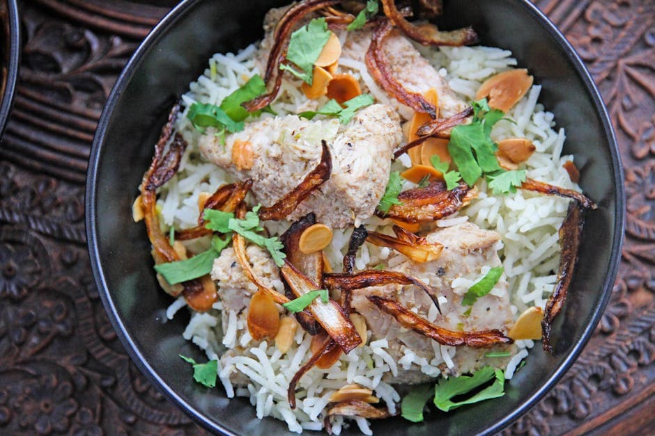 Klassisk kyllingbiryani med safranris