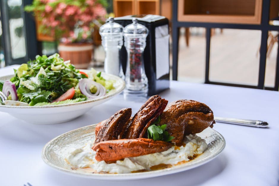 Lammekjøttboller i lavashbrød med yoghurtsaus