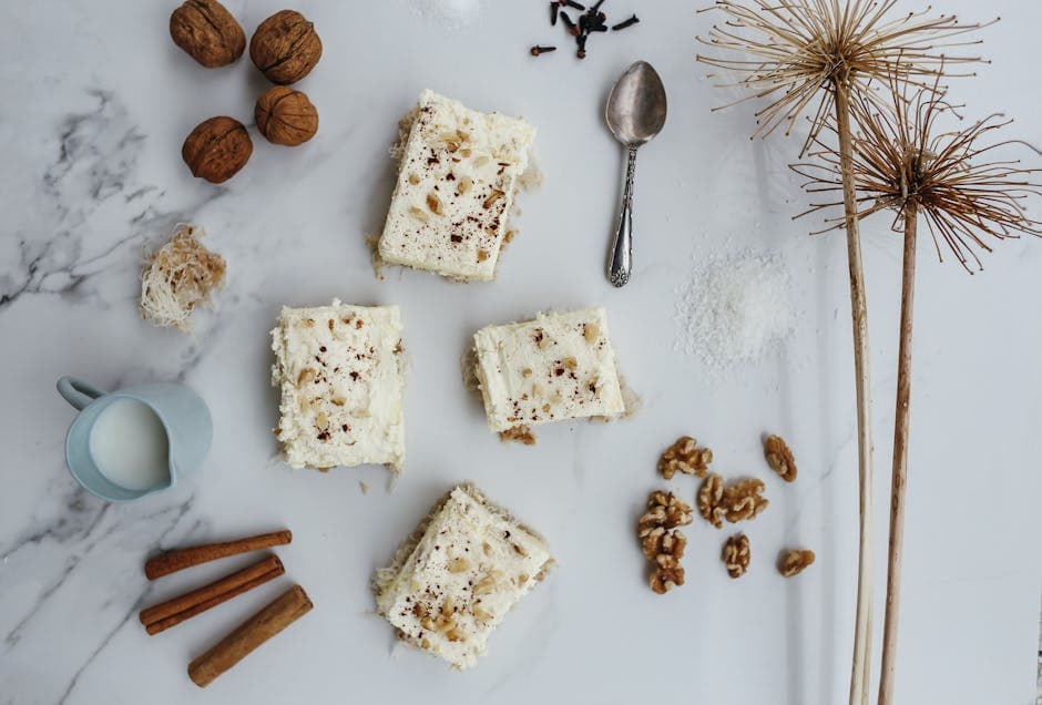 Hvit kake med kjeks og kokos