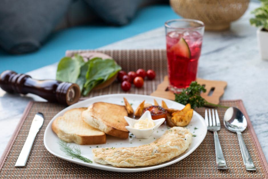 Parmesan- og potetomelett med grønnsaker
