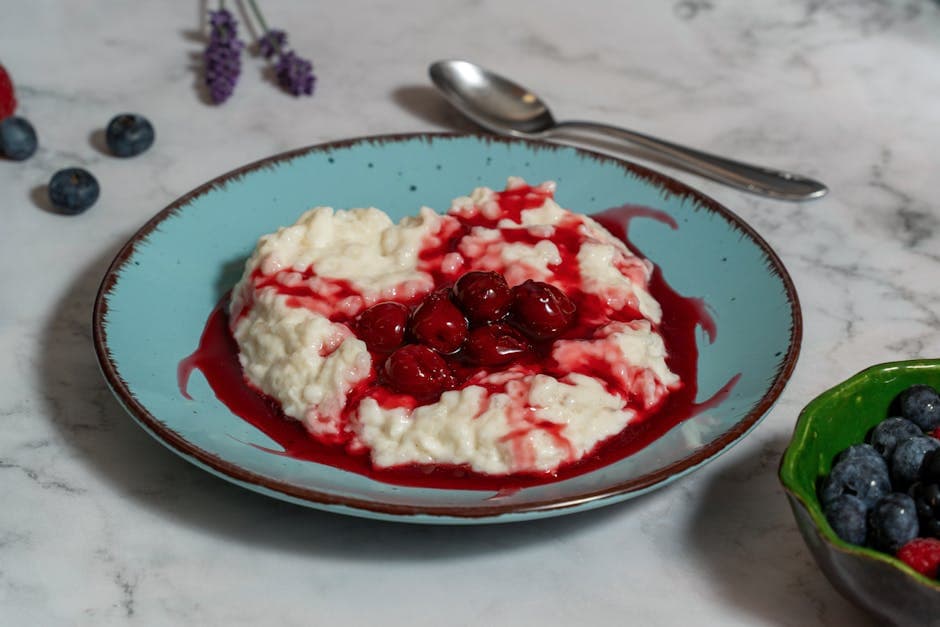 Kremet risgrøt med te og tørket frukt