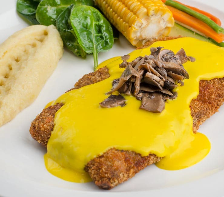 Kyllingschnitzel med mangokremsaus