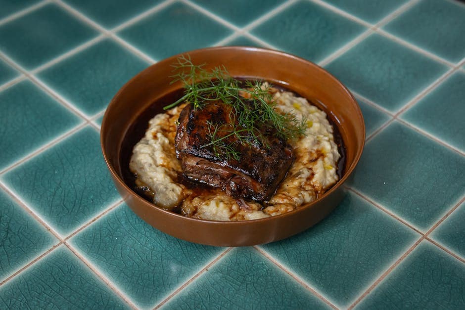 Braisert kortribbe med parmesan-blomkålmos