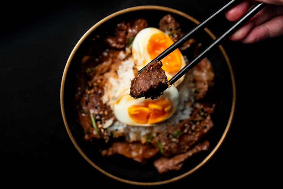 Gyudon (japansk oksekjøttbolle)