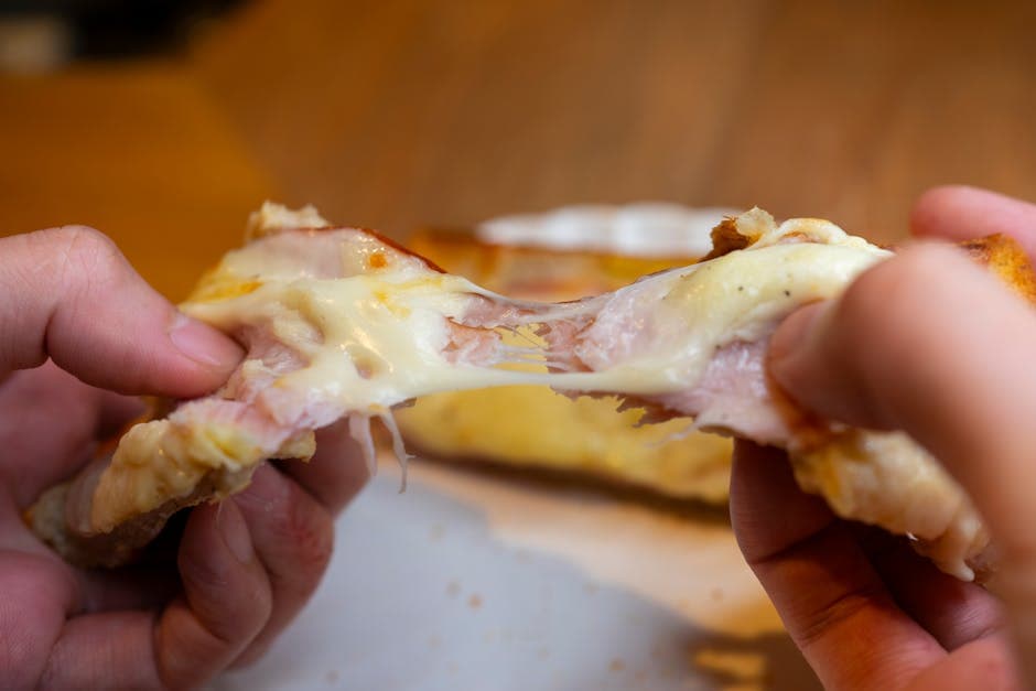 Bacon- og gorgonzolabrød