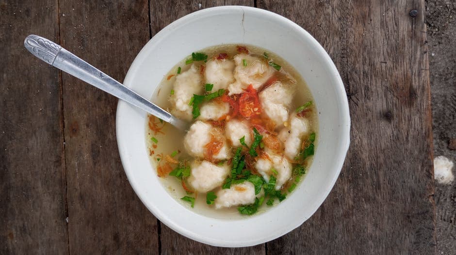 Kalkunsuppe med matzaboller