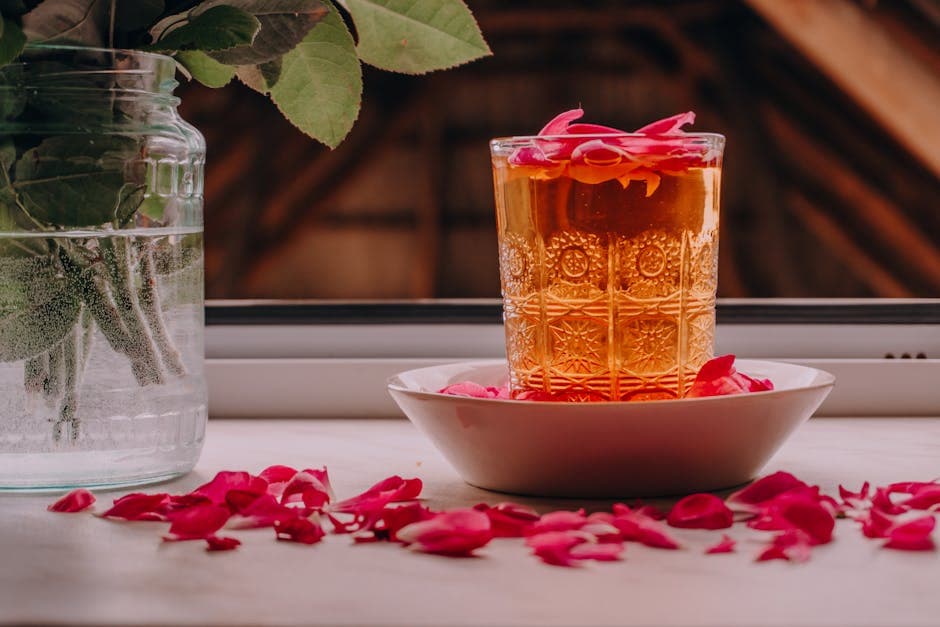 Søt rosédrikk med honning