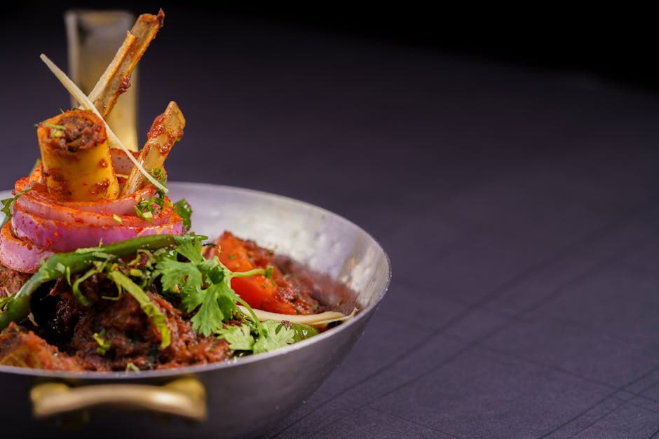 Punjabi lammekorma med løk- og koriandersalat