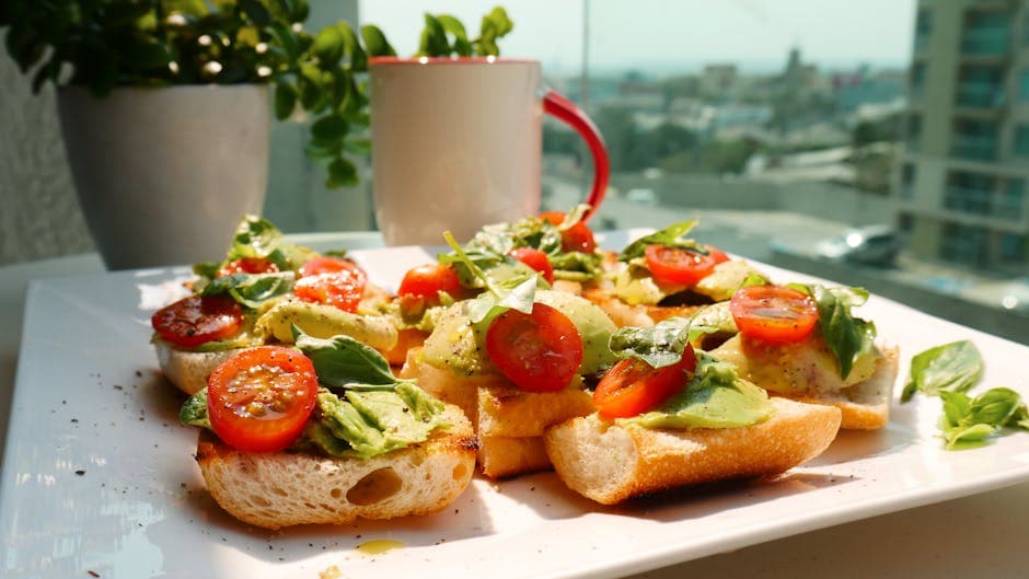 Avocado-toast med tomat- og mais-salsa