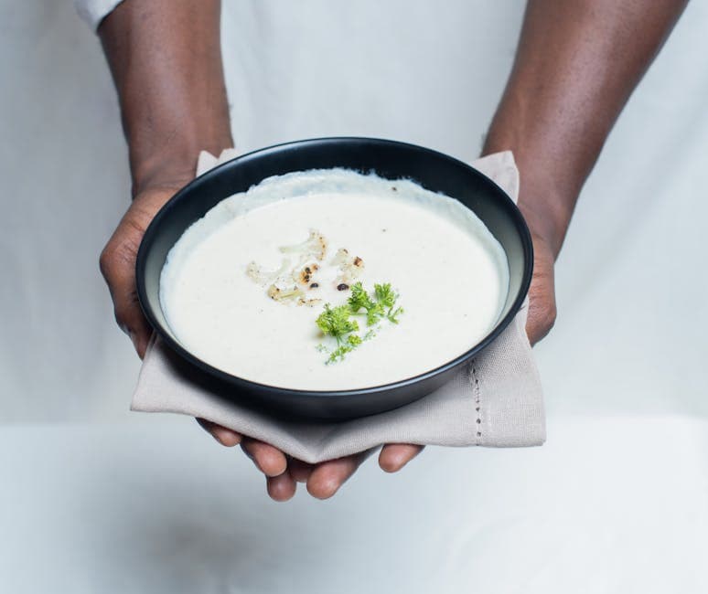 Kremet blomkål- og stiltonsuppe