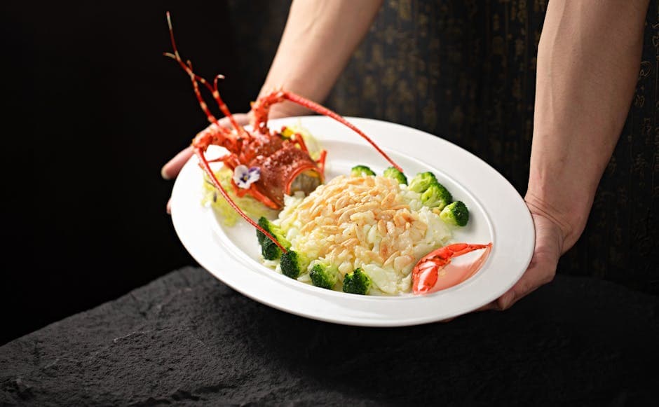 Krydret hummer med sitronris og sprø basilikum