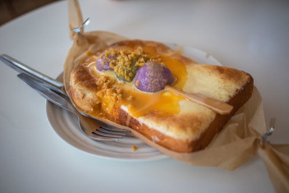 Brød- og smørpudding med bourbon-saus