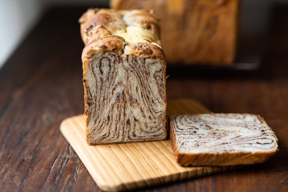 Ungarsk kanelbrød med smør og sukker